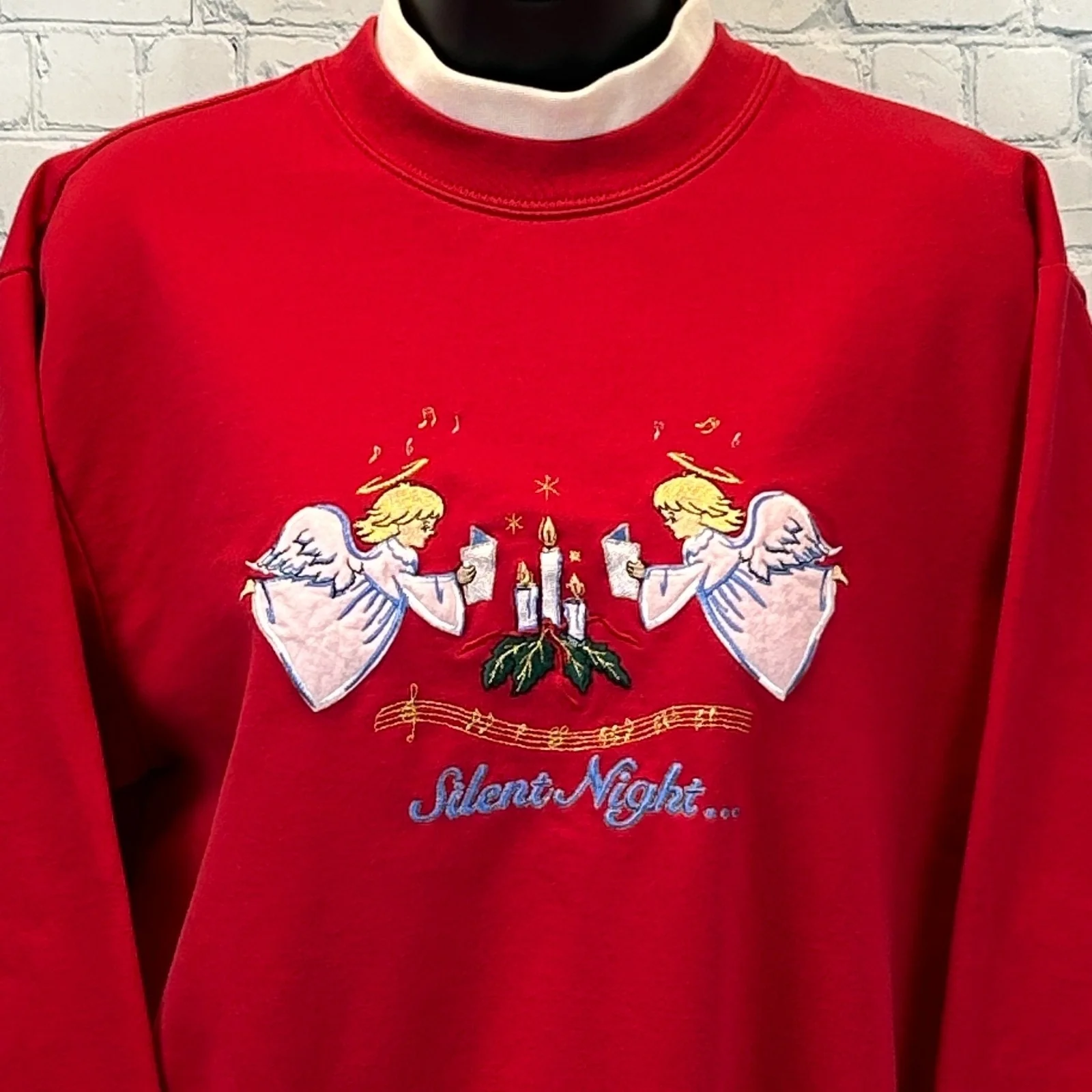 Vintage & Streetwear Men's Clothing: Tees, Jackets, Sweaters & More